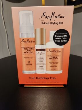 Shea Moisture Peach and Black Ingredients Panel Box